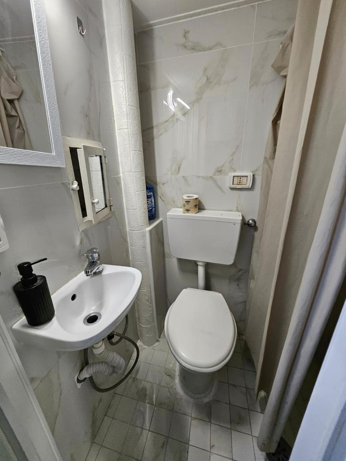 Anitasuiterooms Apartment *